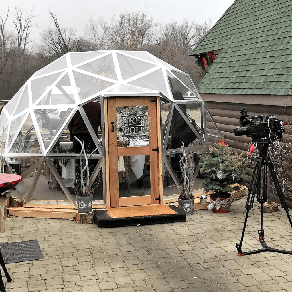 Deadwood Bar and Grill in Northville, Michigan, talks with Syma Chowdhry of WXYZ Channel 7 in Detroit about the restaurant’s newest attraction: heated igloos.