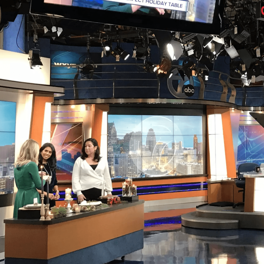 Jen House Design details how WXYZ viewers can recreate their festive holiday décor at home.